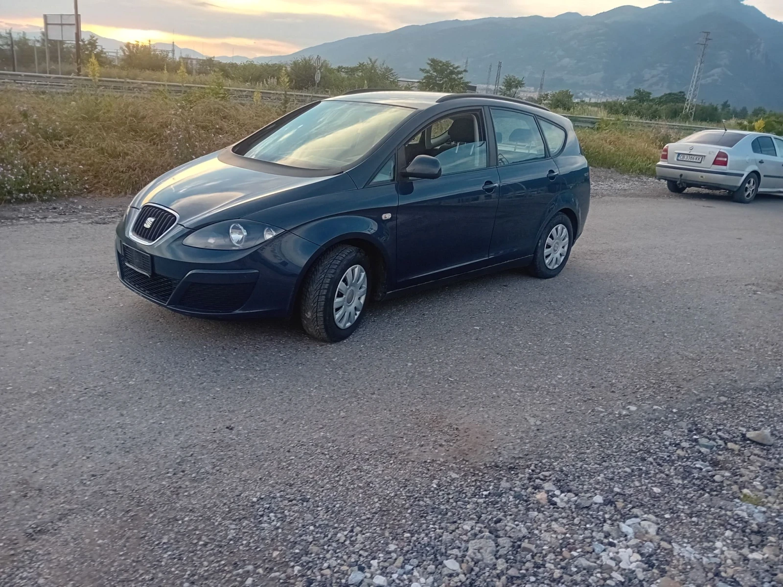 Seat Altea 1.6 102k.s Gaz Xl, снимка 7 - Автомобили и джипове - 56180743