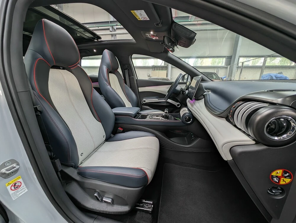 BYD Atto3 Active / / PANO / / 60.5kWh, снимка 13 - Автомобили и джипове - 56205725