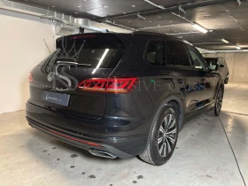 VW Touareg 3.0 TDI* 4MOTION* LED* НОВ МОТОР НА 46000 КМ, снимка 4