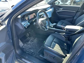 Audi Q8  e-tron Sportback* CARFAX* АВТОФИНАНСИРАНЕ*  - 79999 лв. / 40902.84 € - 44628131 6