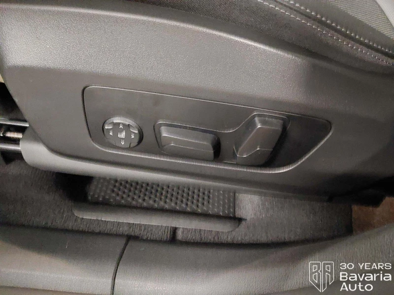 BMW X1 20i sDrive M Sport Paket , снимка 13 - Автомобили и джипове - 53073745