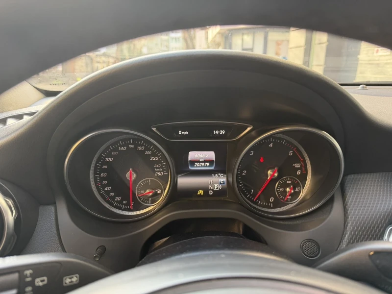 Mercedes-Benz GLA 200 Facelift, снимка 8 - Автомобили и джипове - 53141584