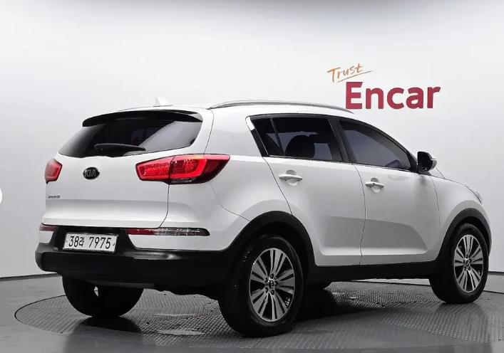 Kia Sportage 4WD - изображение 2