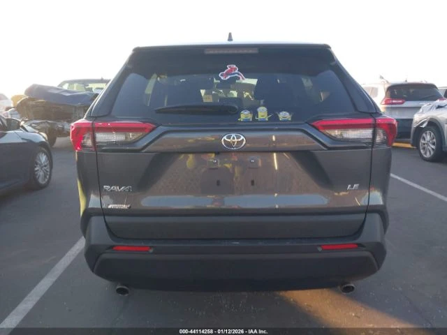 Toyota Rav4 15k km* LE* Камера* High Beam*  - изображение 9