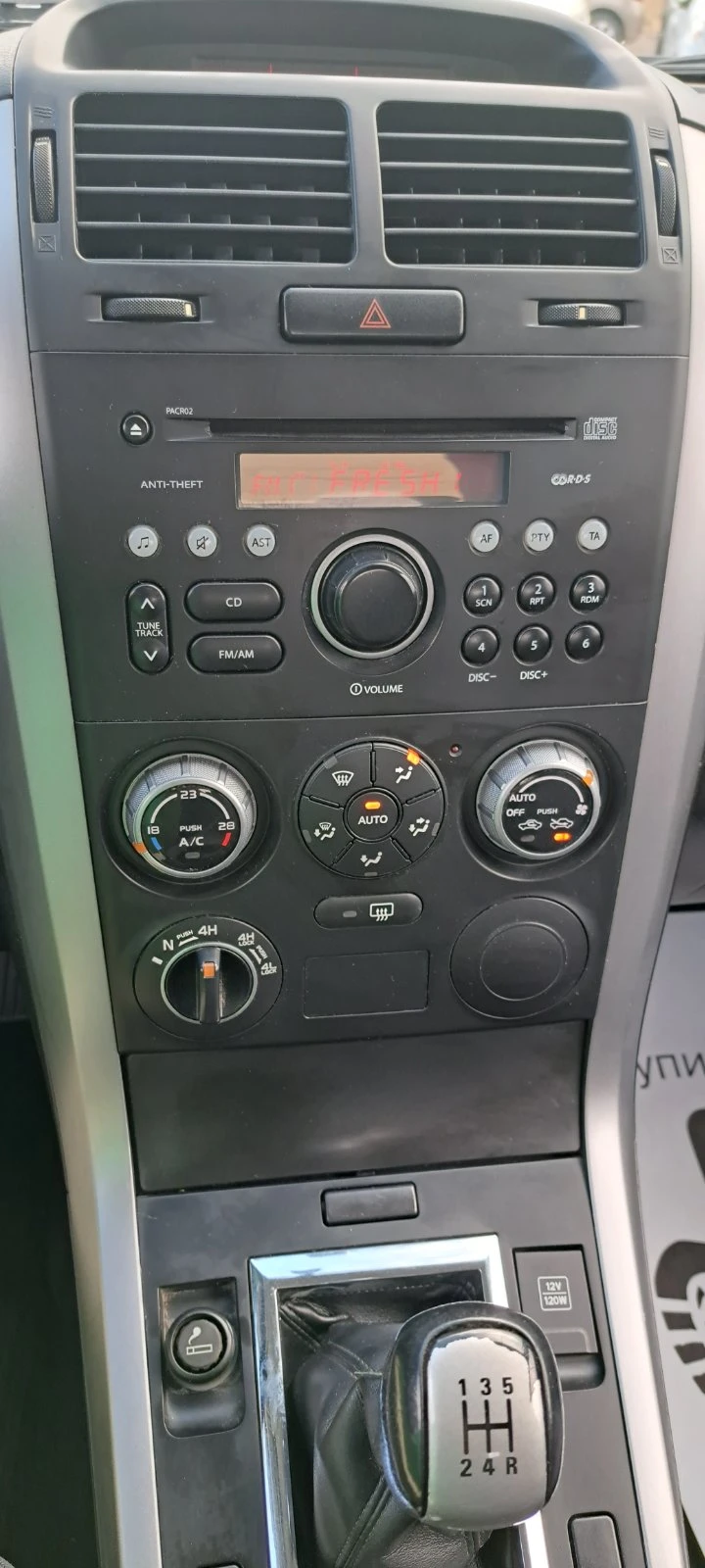 Suzuki Grand vitara 1.9 D 4X4 Клима Реални километри, снимка 14 - Автомобили и джипове - 56225793