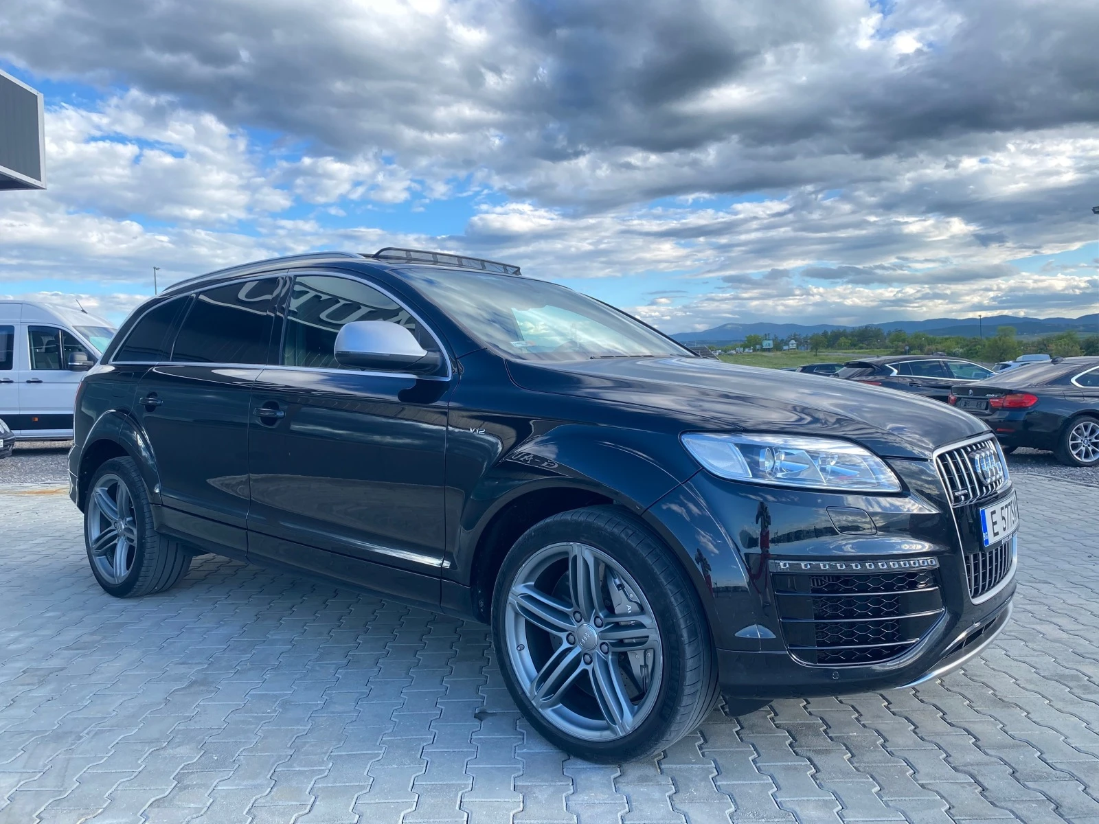 Audi Q7 6.0 TDI V12 - изображение 2