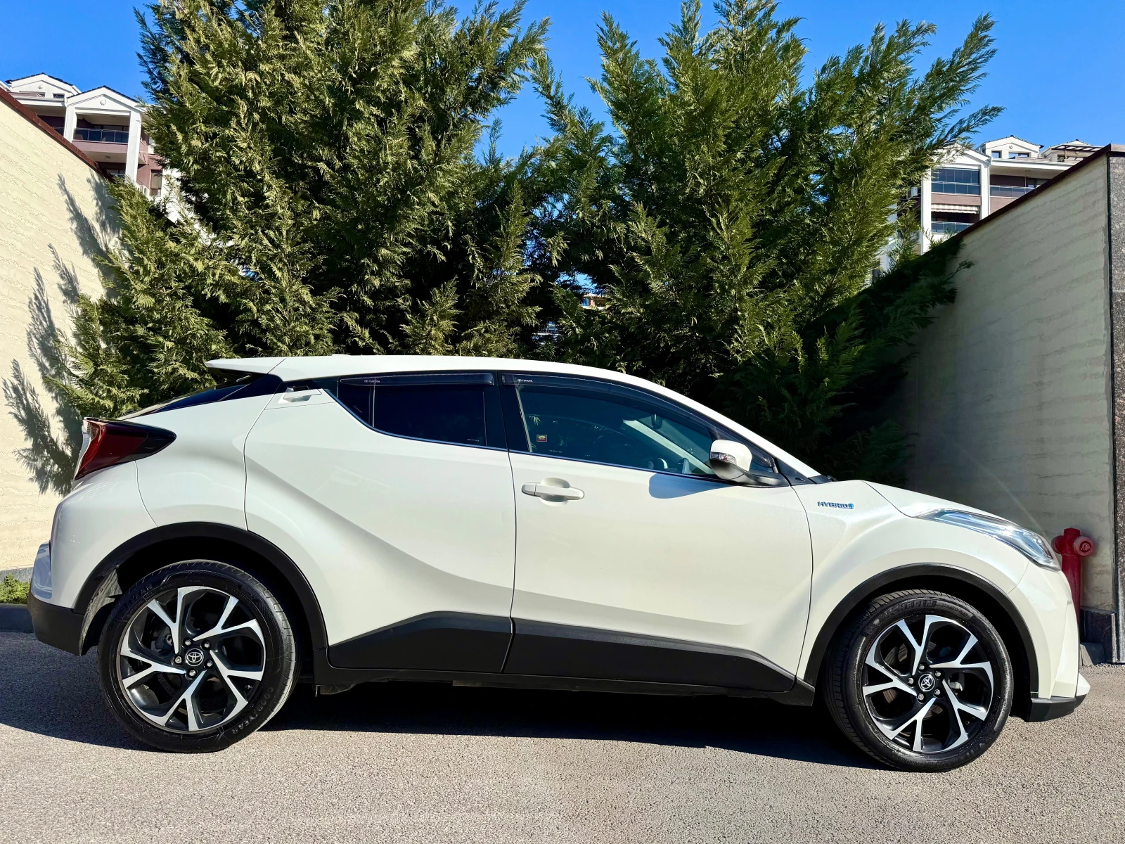 Toyota C-HR 1.8 HYBRID FACE-LIFT NAVI CARPLAY LED  - изображение 4