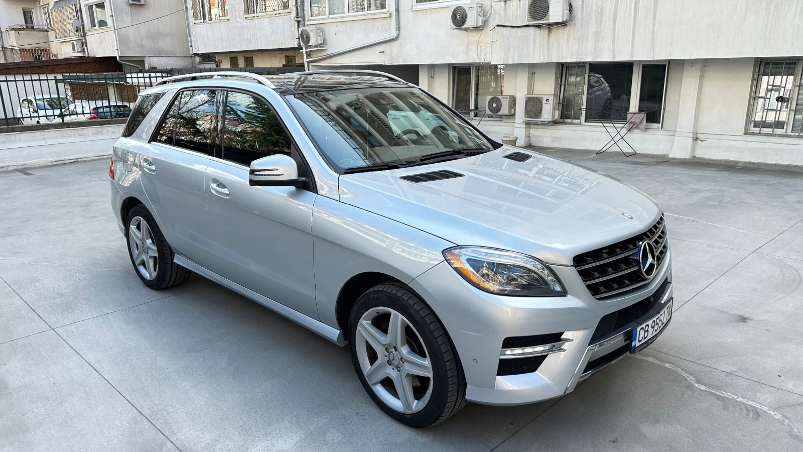 Mercedes-Benz ML 350 AMG line, снимка 5 - Автомобили и джипове - 54084955