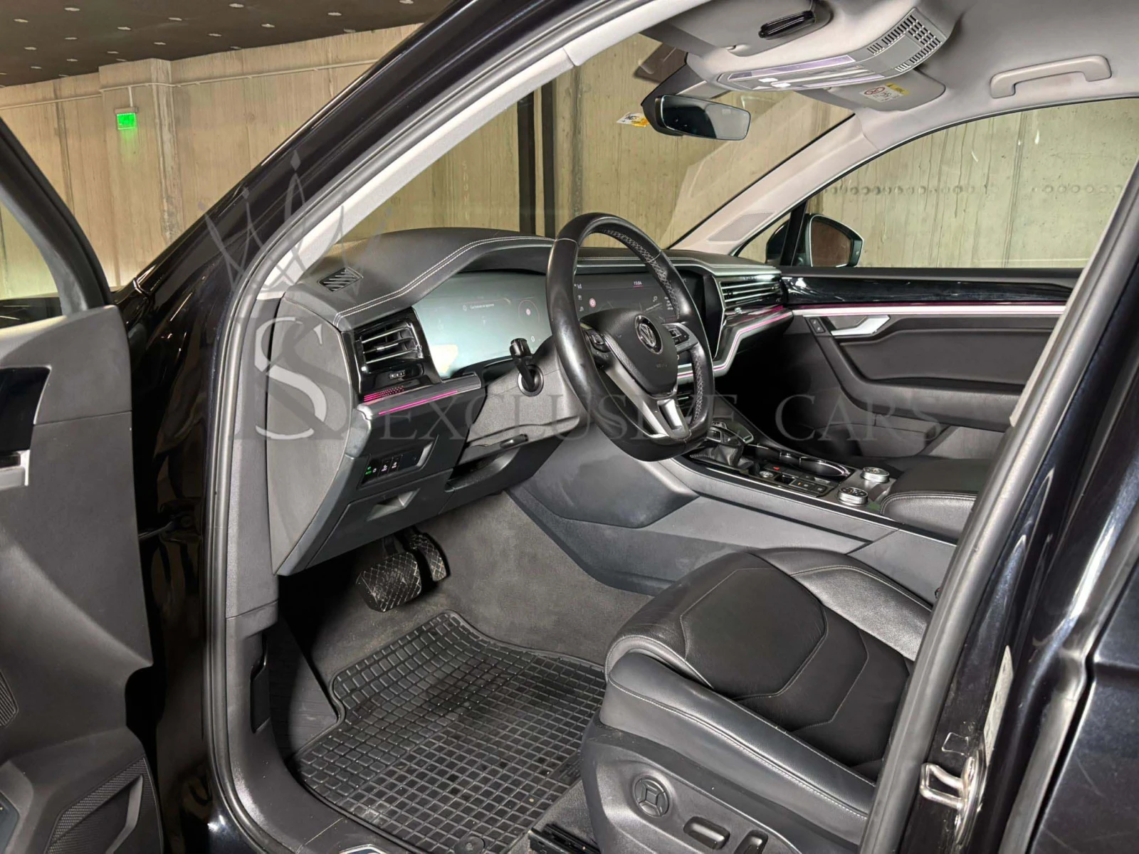 VW Touareg 3.0 TDI* 4MOTION* LED* НОВ МОТОР НА 46000 КМ - изображение 8