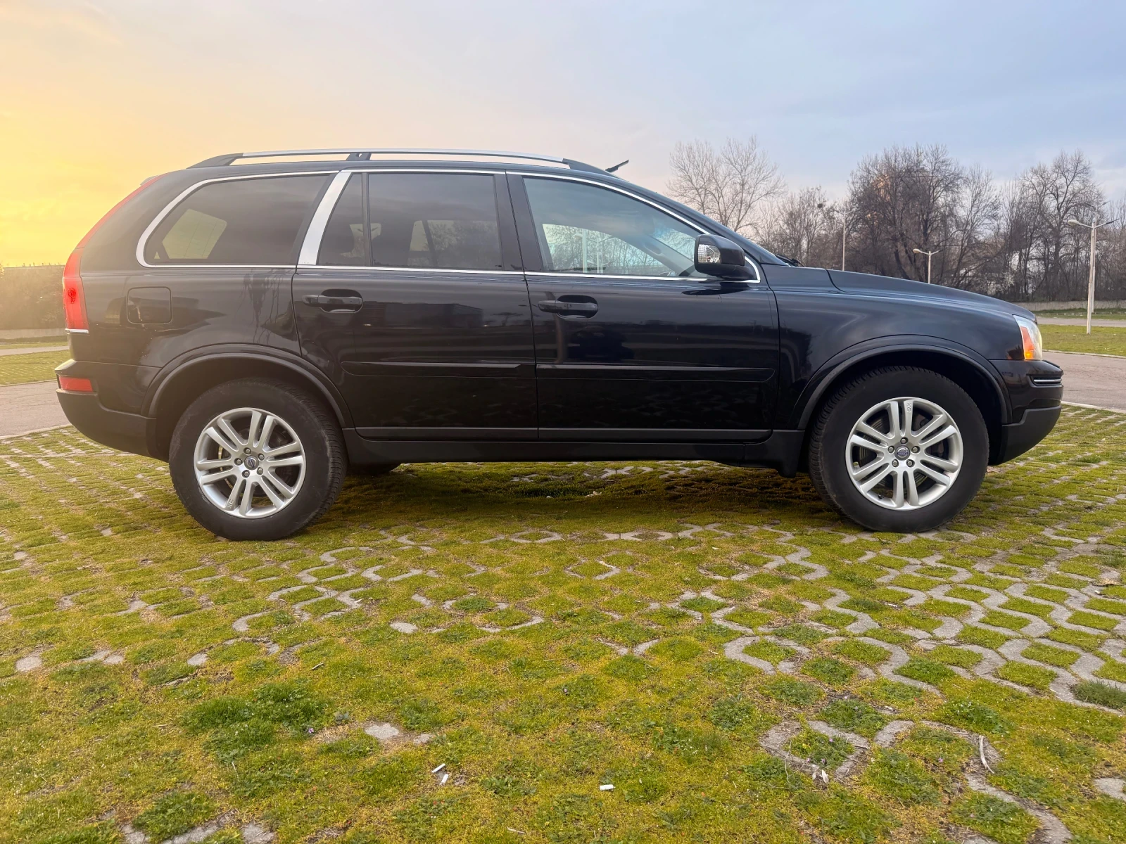 Volvo Xc90 Summun | 200 к.с. | D5 | ПЪЛНА СЕРВИЗНА ИСТОРИЯ, снимка 8 - Автомобили и джипове - 52897798