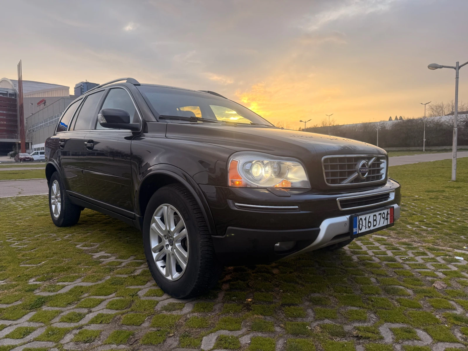Volvo Xc90 Summun | 200 к.с. | D5 | ПЪЛНА СЕРВИЗНА ИСТОРИЯ, снимка 2 - Автомобили и джипове - 52897798