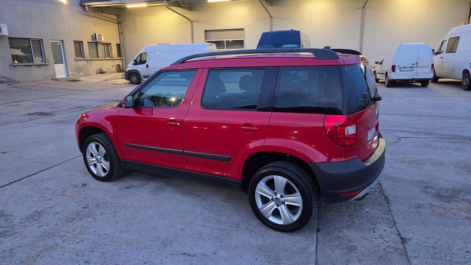 Skoda Yeti 2.0 TDI 4х4 , снимка 16 - Автомобили и джипове - 53698046