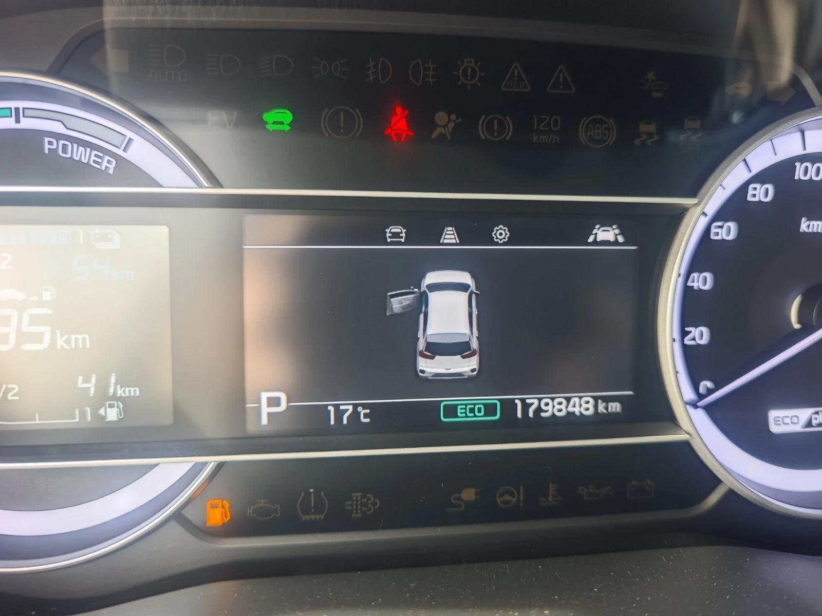 Kia Niro 1.6 PLUG IN HIBRID, снимка 13 - Автомобили и джипове - 54206443