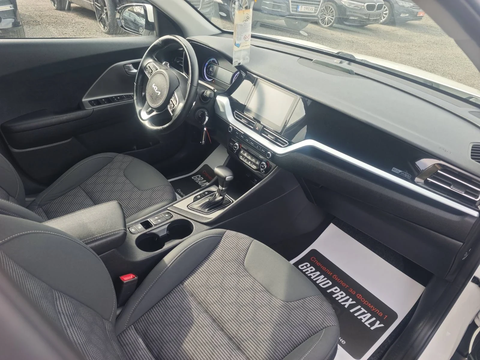 Kia Niro 1.6 PLUG IN HIBRID, снимка 10 - Автомобили и джипове - 54206443