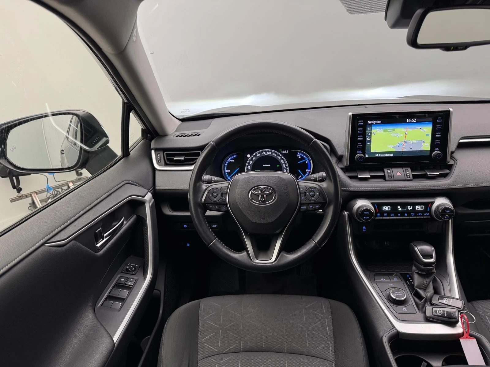Toyota Rav4 EU - 2.5 Dynamic - AWD - Hybrid, снимка 6 - Автомобили и джипове - 54959248