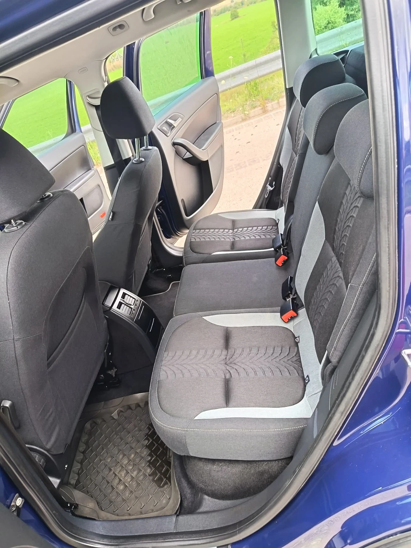 Skoda Yeti 1.8 TSI 4X4  FACELIFT , снимка 12 - Автомобили и джипове - 55399724