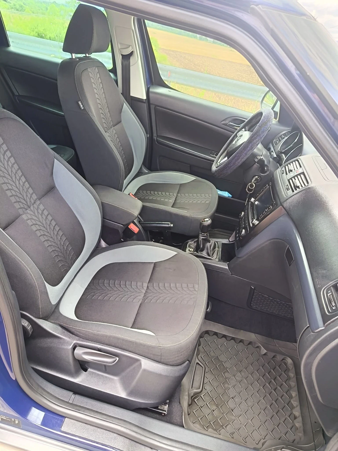 Skoda Yeti 1.8 TSI 4X4  FACELIFT , снимка 9 - Автомобили и джипове - 55399724