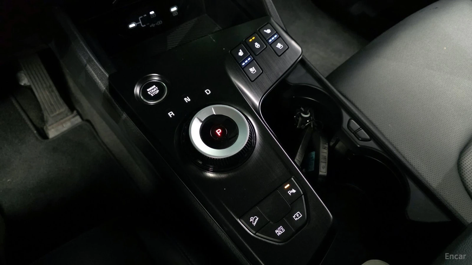 Kia Sportage DIGITAL* КАМЕРА* ОБДУХВАНЕ* ПОДГРЕВ* КОЖА* ПАНО, снимка 9 - Автомобили и джипове - 55586786