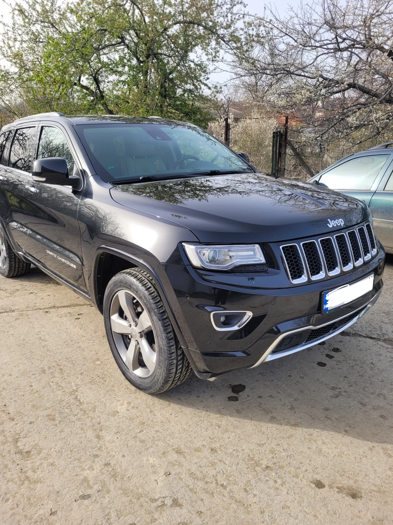 Jeep Grand cherokee Overland, снимка 3 - Автомобили и джипове - 55615960