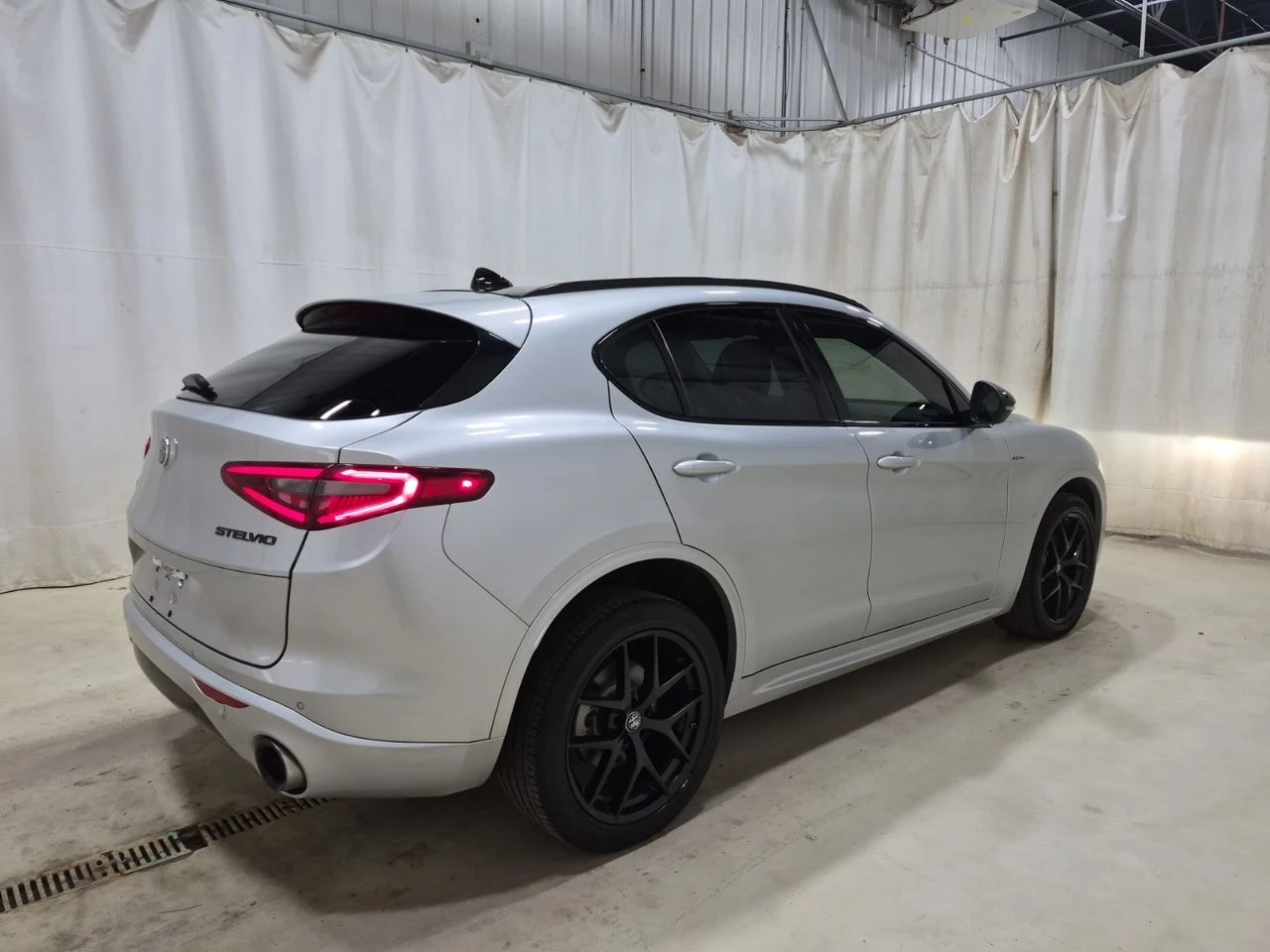 Alfa Romeo Stelvio TI, снимка 3 - Автомобили и джипове - 55723072