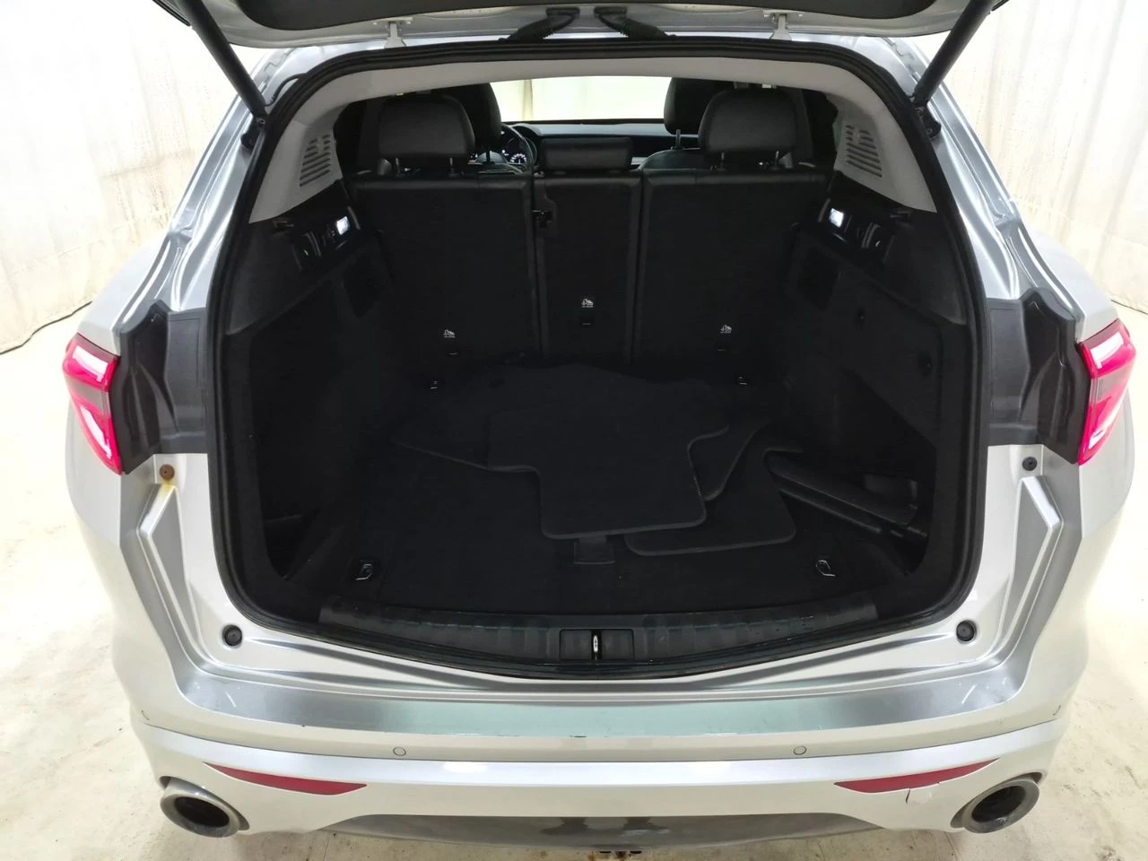Alfa Romeo Stelvio TI, снимка 14 - Автомобили и джипове - 55723072