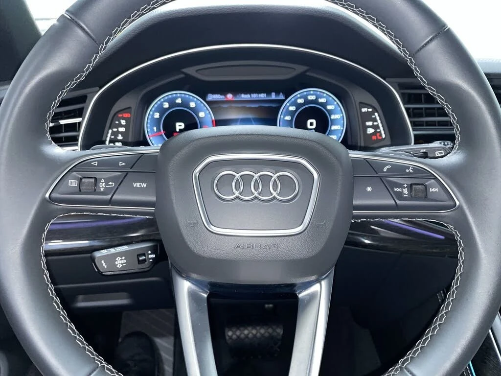 Audi Q8 55TFSI* DISTRONIC* ОБДУХ* ПАНОРАМА* КРАЙНА ЦЕНА, снимка 10 - Автомобили и джипове - 56100973