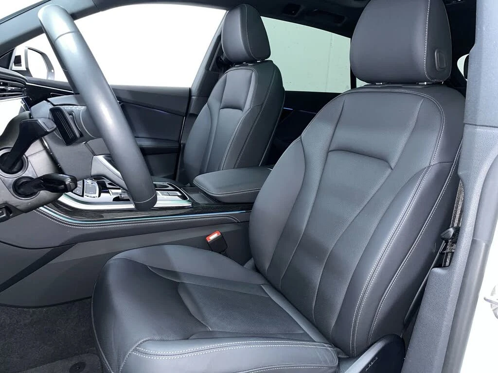 Audi Q8 55TFSI* DISTRONIC* ОБДУХ* ПАНОРАМА* КРАЙНА ЦЕНА, снимка 9 - Автомобили и джипове - 56100973