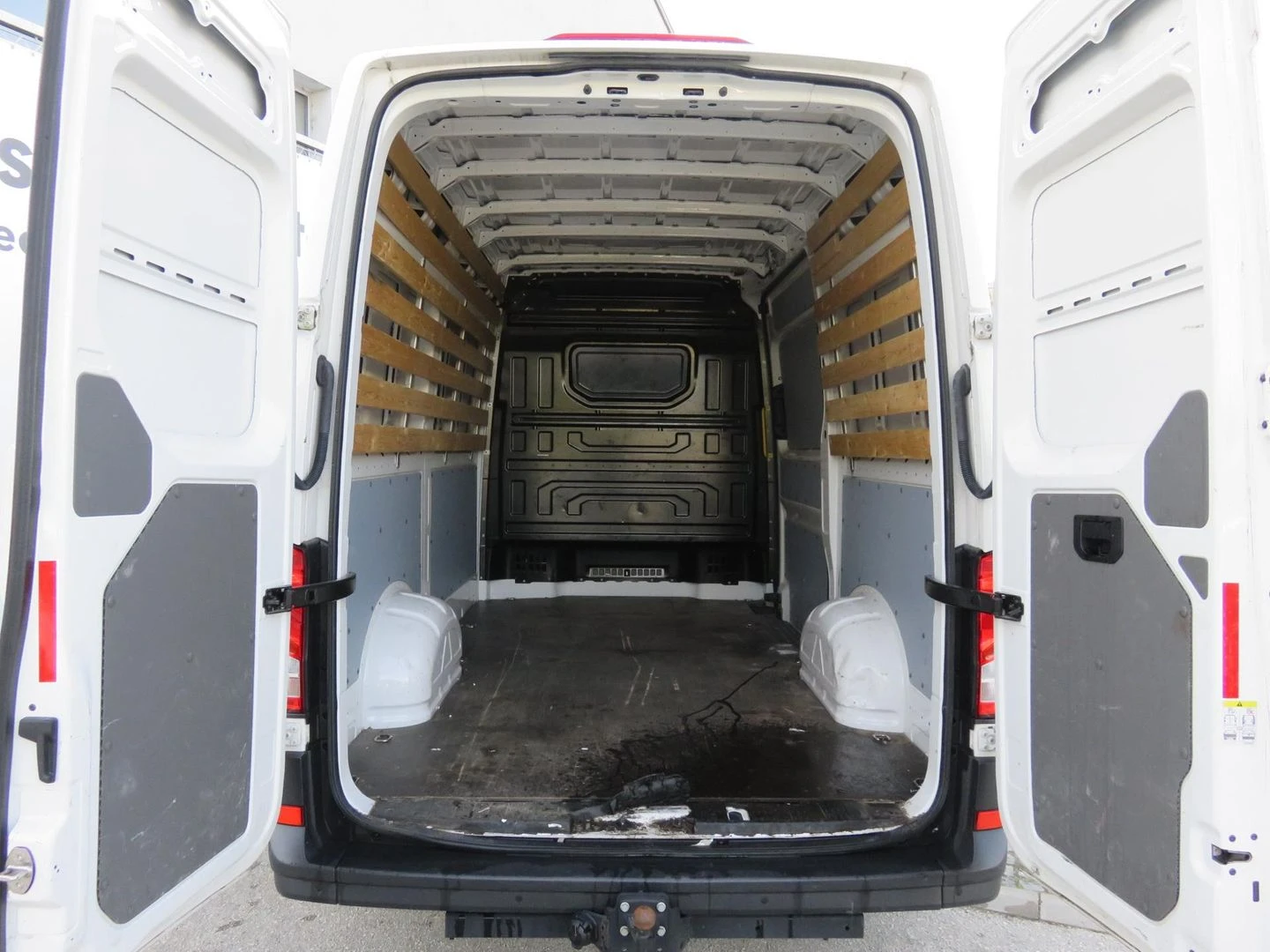 VW Crafter Furgon 30 SR NK 2.0 TDI PP - изображение 5