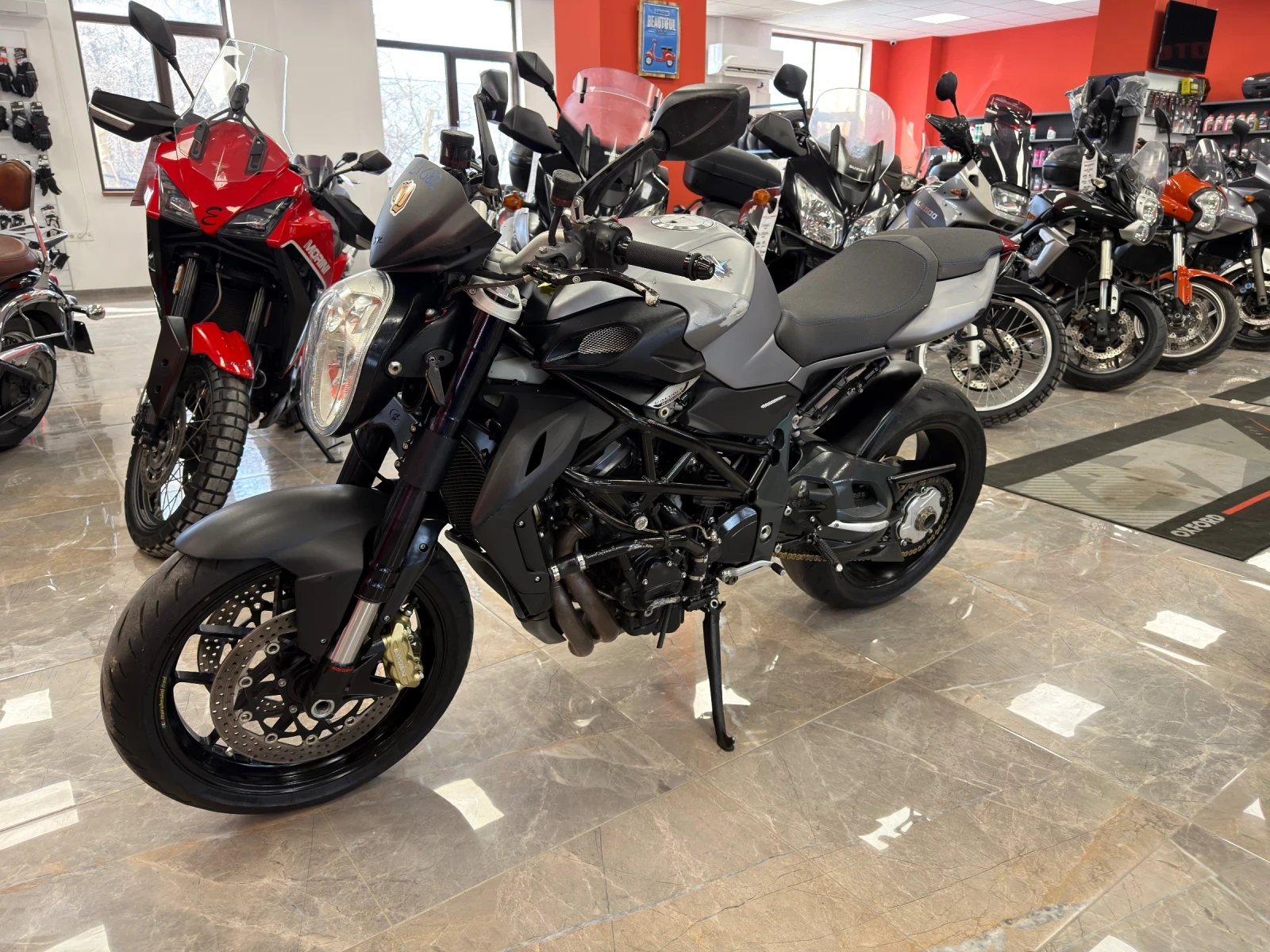 MV Agusta Brutale 920I ABS, снимка 9 - Мотоциклети и мототехника - 54006793