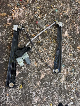 Peogeot 308T9 2013-2018г шофьорска машинка за ел стъкло, снимка 2