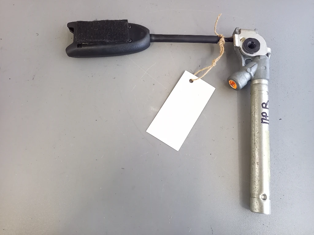 Пиропатрон преден десен Рено Меган 1.9дци (10)