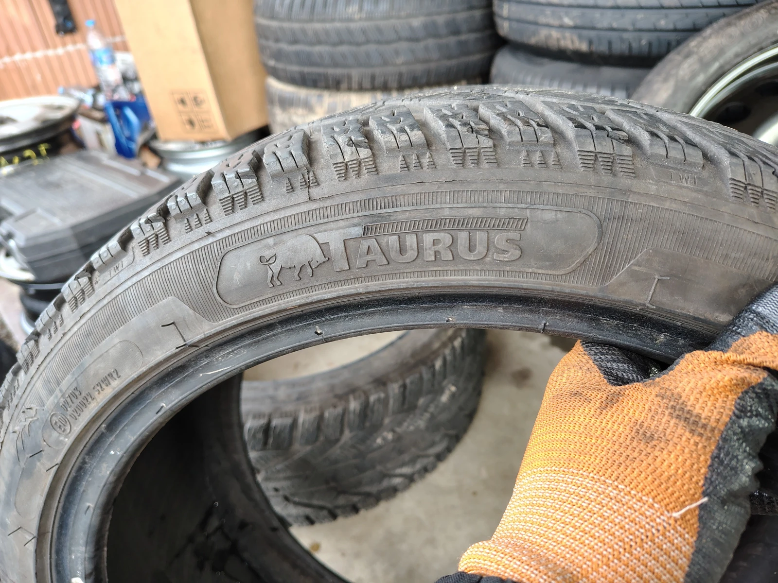  235/40R18 | Mobile.bg   4