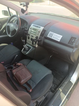 Toyota Corolla Verso, снимка 5