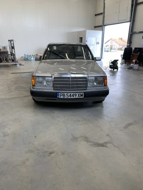 Mercedes-Benz 260 E, снимка 1