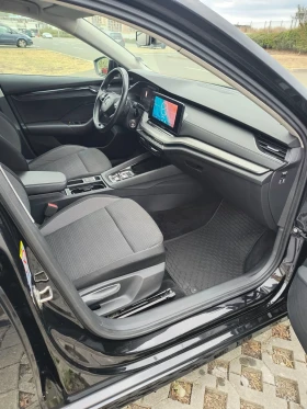 Skoda Octavia 2.0 TDI  DIGITAL COCKPIT, снимка 6
