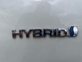 Toyota Yaris 1,5I 75kc HYBRID, снимка 14 - Автомобили и джипове - 37845786