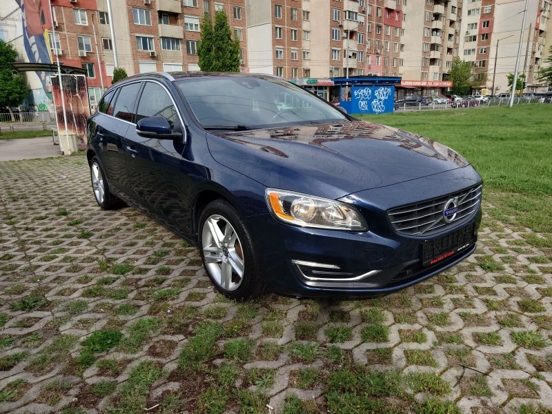 Volvo V60 T5 AWD, снимка 6 - Автомобили и джипове - 47309638