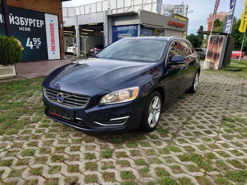 Volvo V60 T5 AWD, снимка 1 - Автомобили и джипове - 47309638