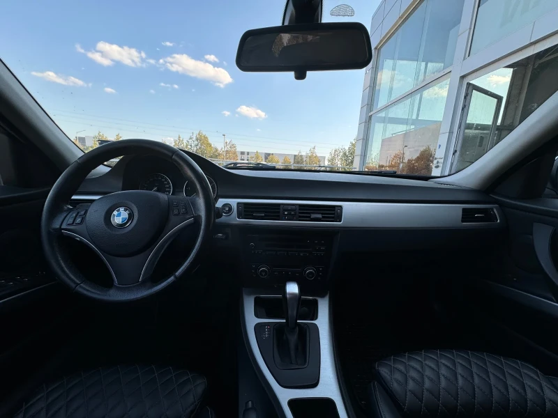 BMW 320 Facelift Xdrive, снимка 11 - Автомобили и джипове - 47365687