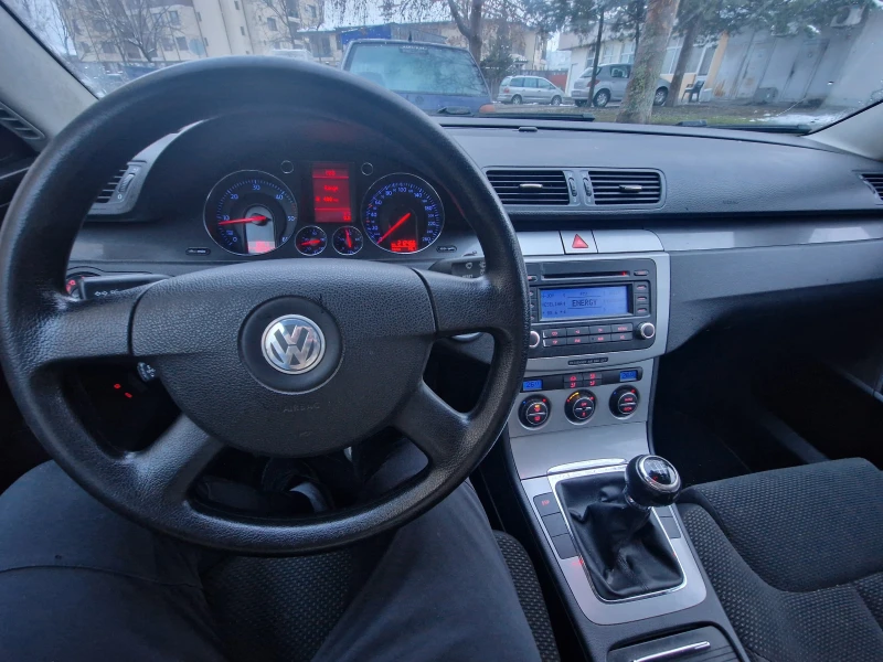 VW Passat 2.0TDI, снимка 6 - Автомобили и джипове - 48693865