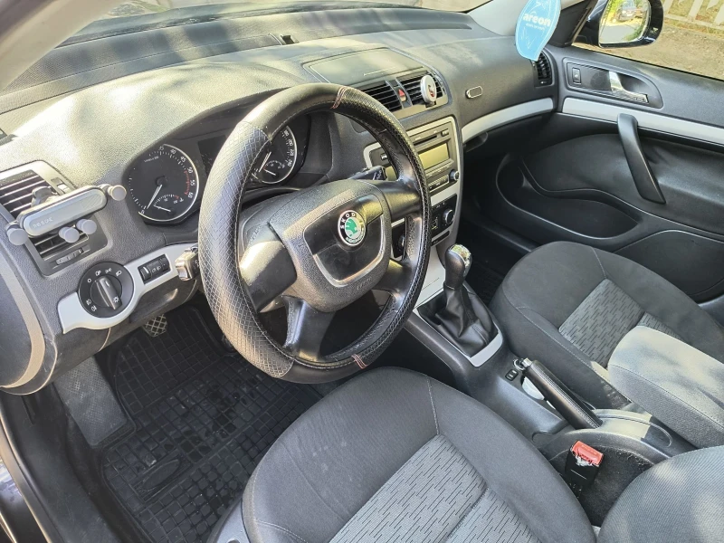 Skoda Octavia 1.6TDI, снимка 5 - Автомобили и джипове - 50603891