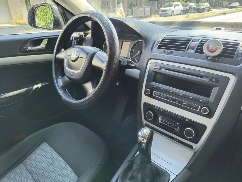 Skoda Octavia 1.6TDI, снимка 6 - Автомобили и джипове - 50603891