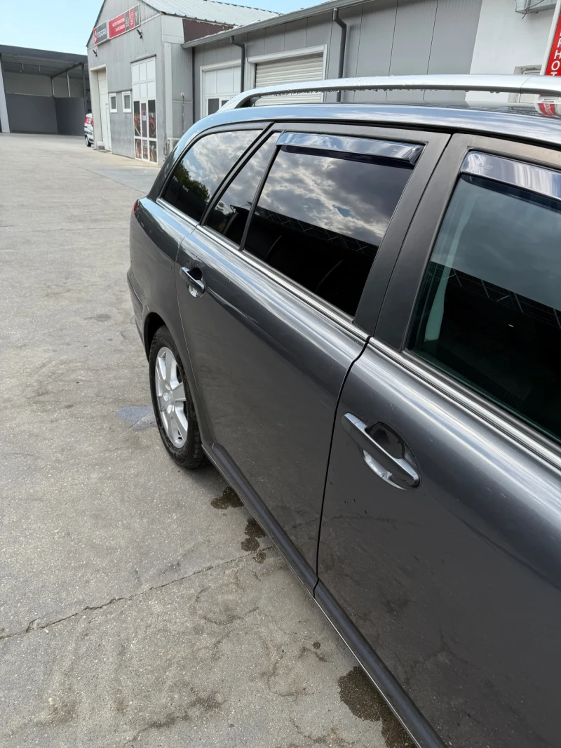 Toyota Avensis, снимка 5 - Автомобили и джипове - 51437293
