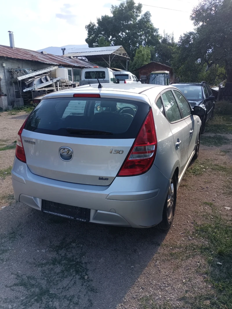 Hyundai I30 1.6CRDI цена за двата, снимка 5 - Автомобили и джипове - 52407842
