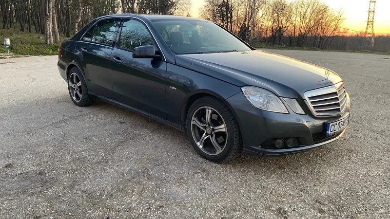 Mercedes-Benz E 220, снимка 2 - Автомобили и джипове - 52631848