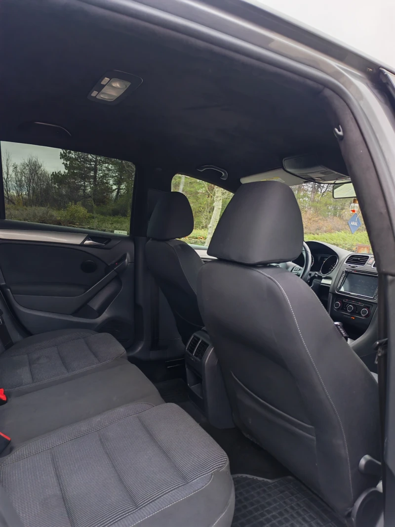 VW Golf 2.5 бензин, снимка 14 - Автомобили и джипове - 52683148