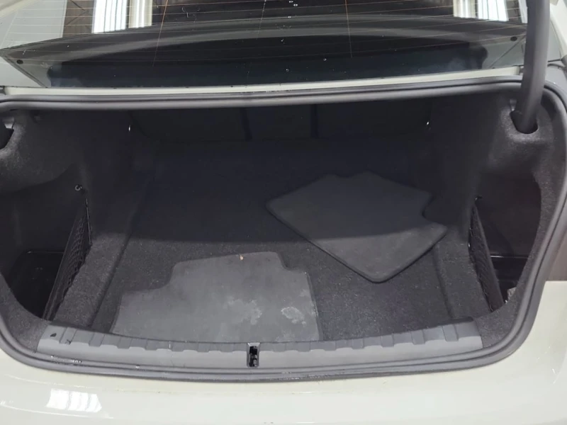 BMW 330 * 330I XDRIVE * CARFAX * БЕЗ ПЪРВОНАЧАЛНА ВНОСКА, снимка 16 - Автомобили и джипове - 53089315