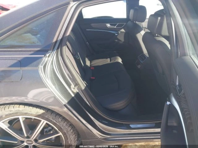 Audi A6 PREMIUM PLUS* DIGITAL* ОБДУХ* KEYLESS* BLIND SPOT, снимка 9 - Автомобили и джипове - 53647882