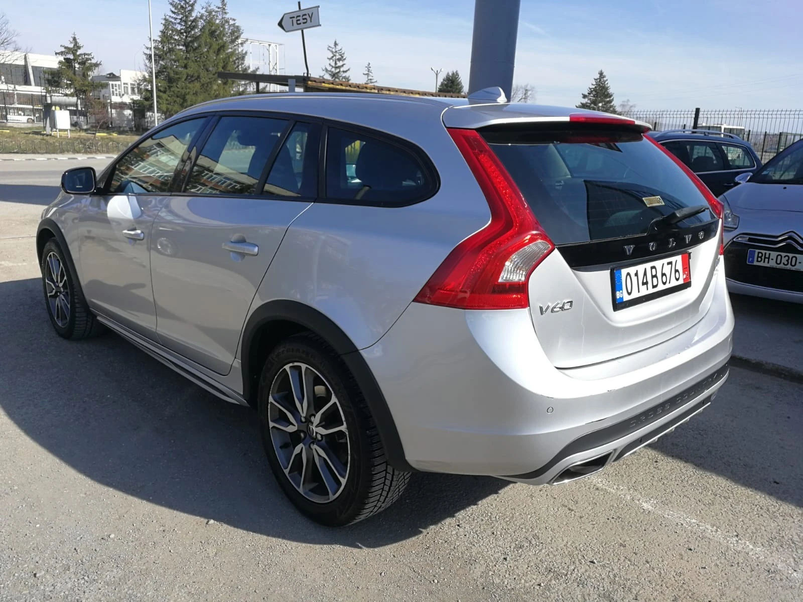 Volvo V60 Cross Country 2.4 D5 4x4 - изображение 5