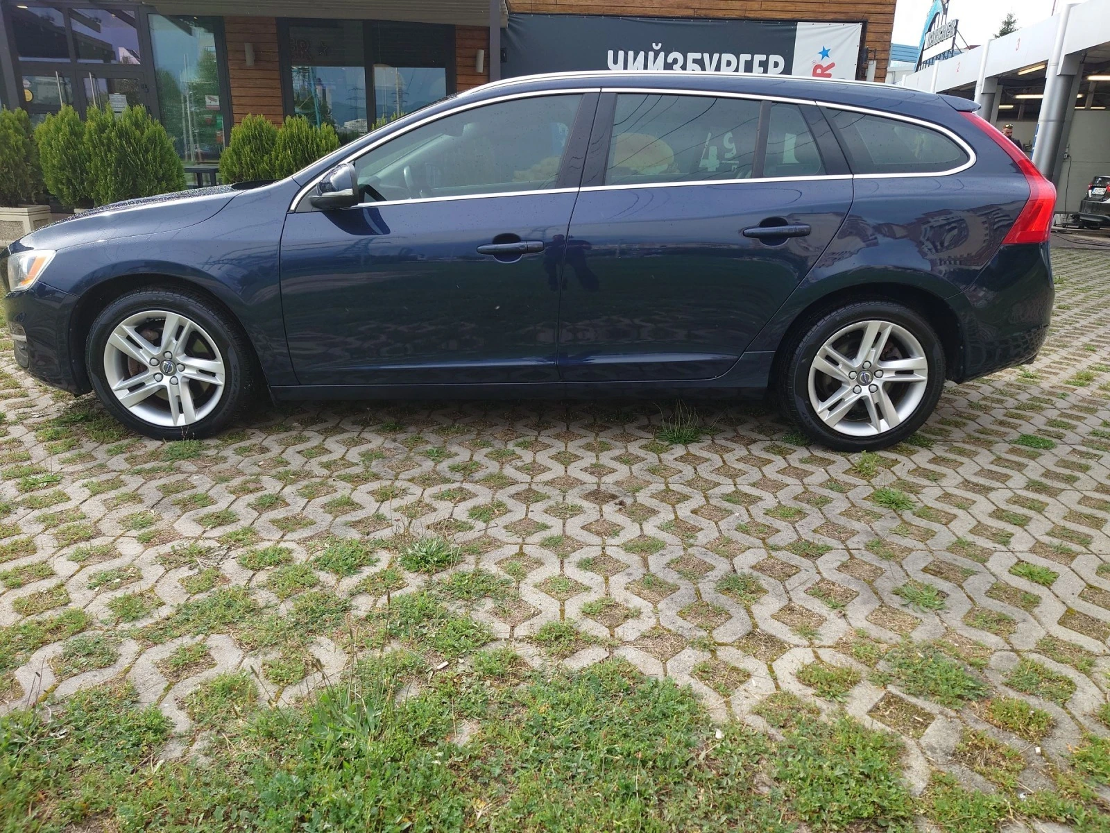 Volvo V60 T5 AWD - изображение 4